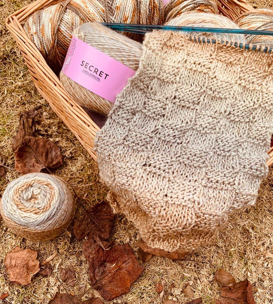 Lana Secret Cake RevesDerecho 100 Grs