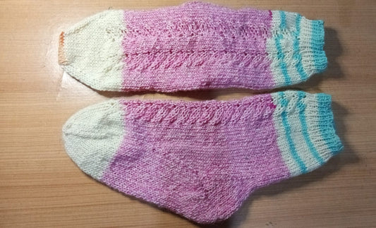 2025 Calcetas Caladas y Guantes